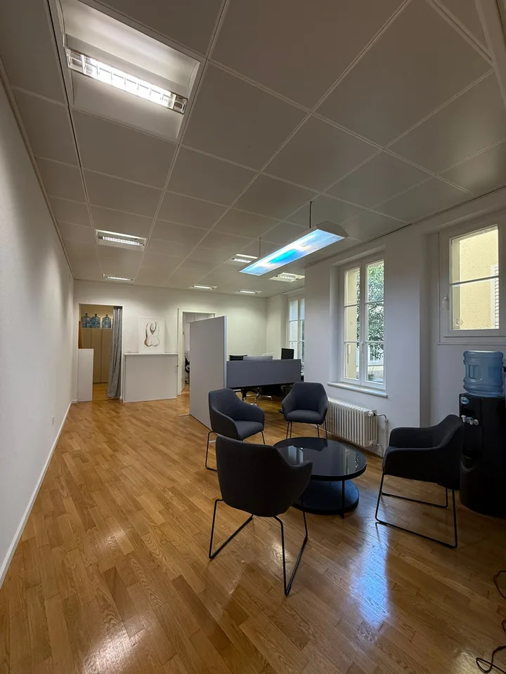 SURFACE COMMERCIALE DE 124M2 AU COEUR DE LA RUE BEAU SEJOUR