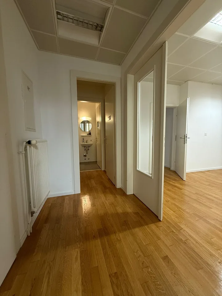 Spazio commerciale di 124m2 nel cuore di Rue Beau Sejour