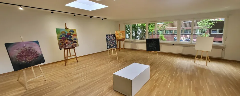 Helles Büro-/Ateliergebäude an zentraler Lage in Glarus – 165 m² sofort verfügbar