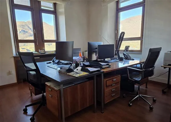 Mendrisio: Büro 4.5 Lokale