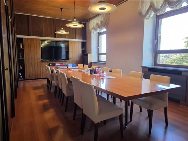 Mendrisio: Ufficio 4.5 locali