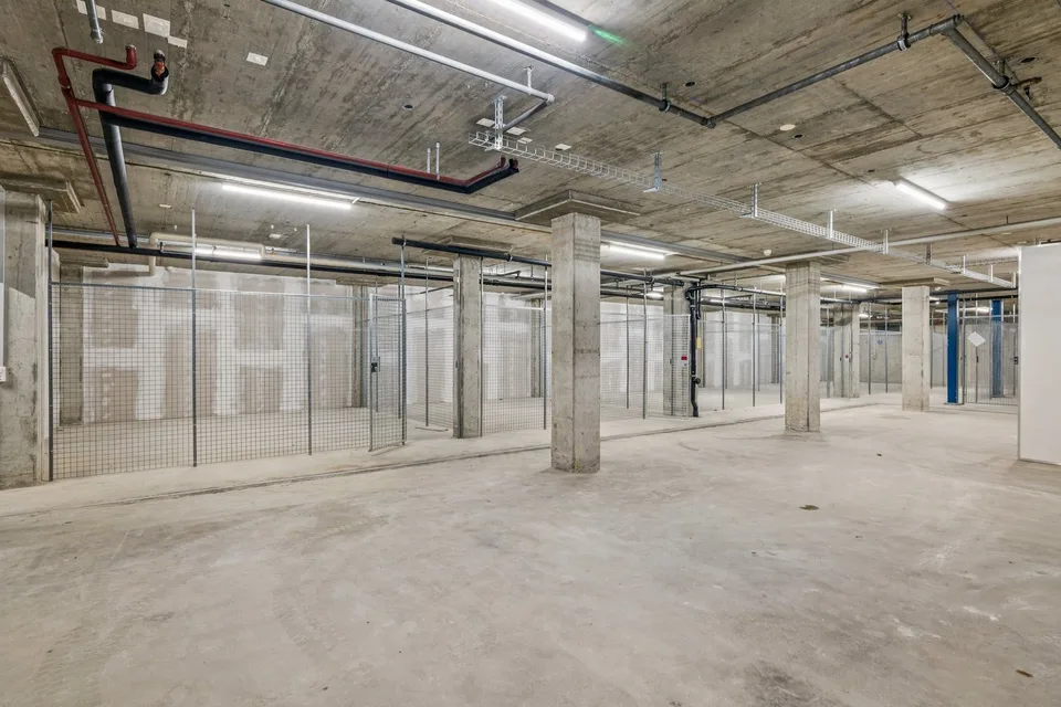 Espace de stockage flexible (534m²) – solution compacte pour le matériel et la logistique