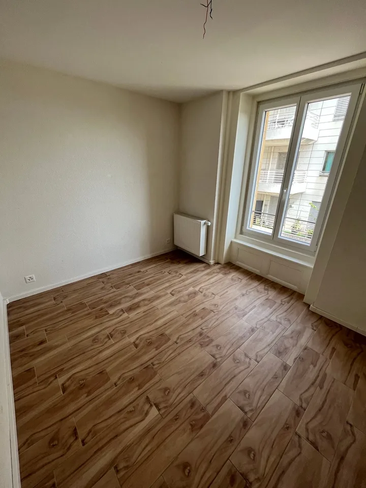 Helles 3.5-Zimmer-Wohnung mit Balkon in Neuchâtel