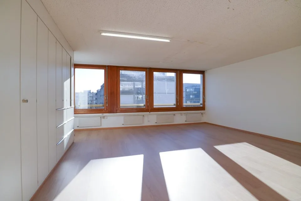 Office of approx. 118 m2 close to the Nations – photo 6 of 7