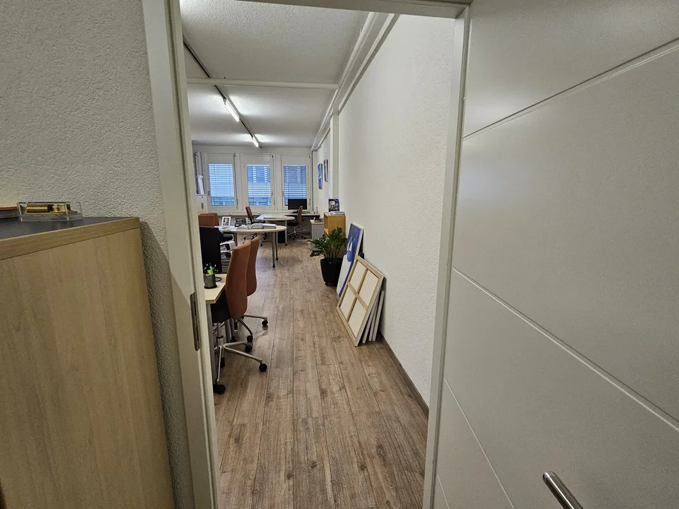 Superficie amministrativa in affitto completamente arredata – foto 8 di 10