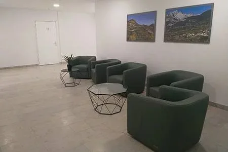 BUREAUX, CABINETS MEDICAUX/THERAPIE, INSTITUTS, etc. – foto 9 di 17