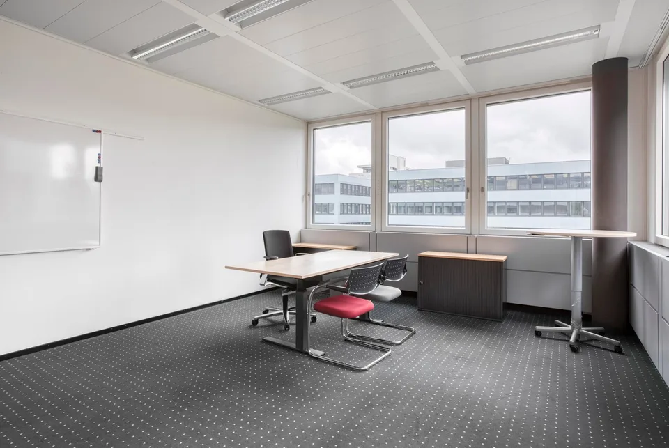 Spazio ufficio privato per 2 persone a Regus Dammstrasse