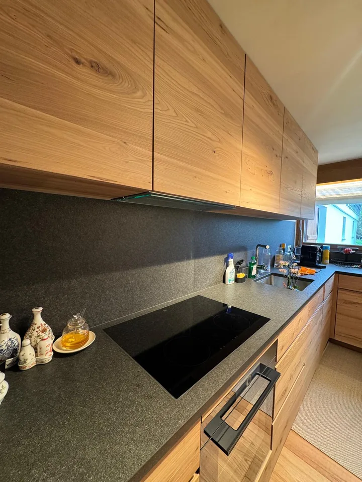 Retraite de luxe : appartement spacieux de 180 m² avec jardin, SPA et local à skis