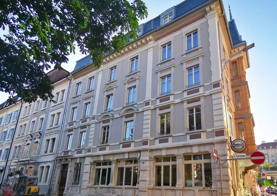 Bella superficie amministrativa, nel cuore di La Chaux-de-Fonds