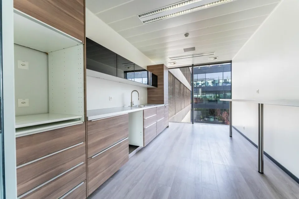 Superficie amministrativa di 292 m² al 4° piano - ampi piani di uffici luminosi e modulari – foto 6 di 7
