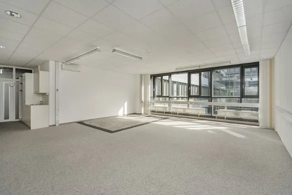 Freie Gewerbefläche von 64 m²