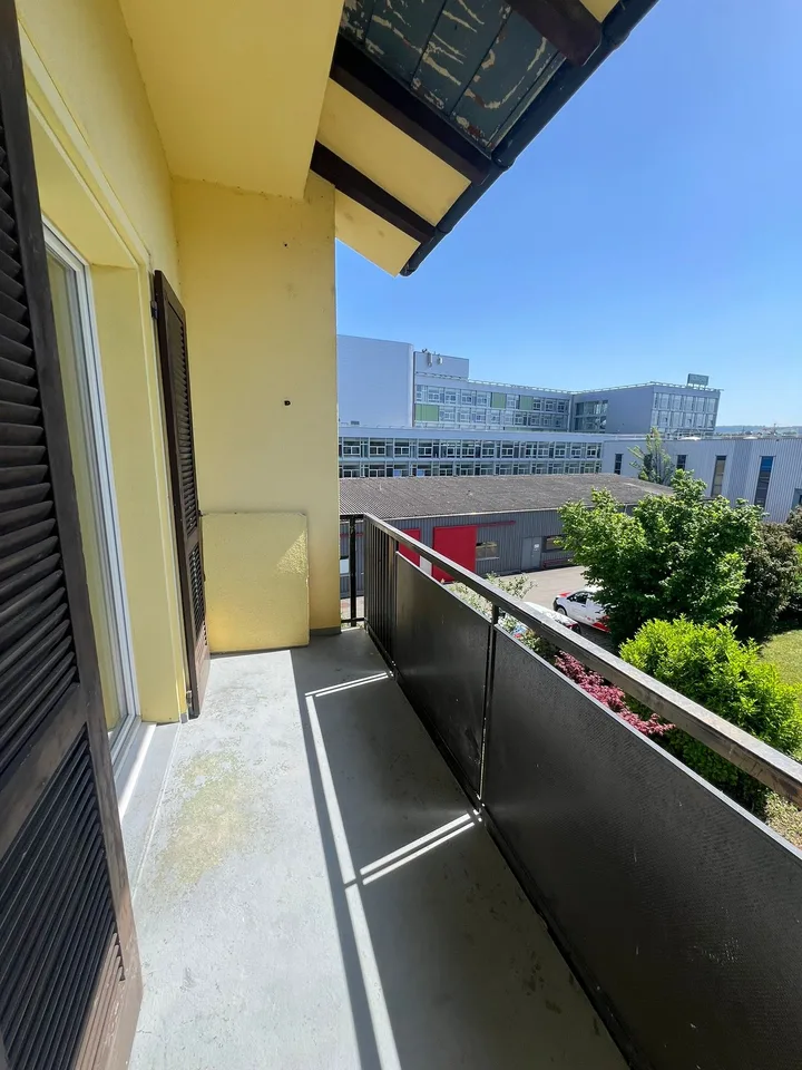 Gemütliche 1.5-Zimmer-Wohnung mit Balkon in Dietlikon