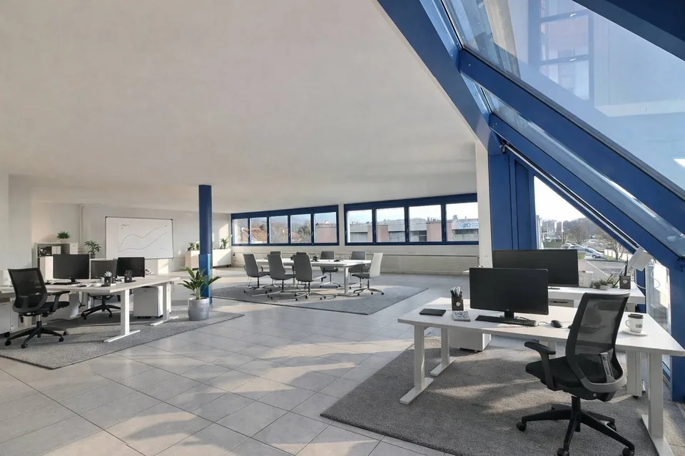 Schöne Gewerbefläche ideal in Gland gelegen