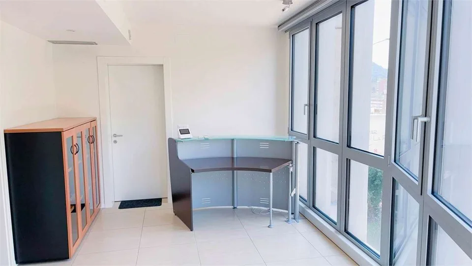 Büro in sehr gut erschlossener Lage zu vermieten