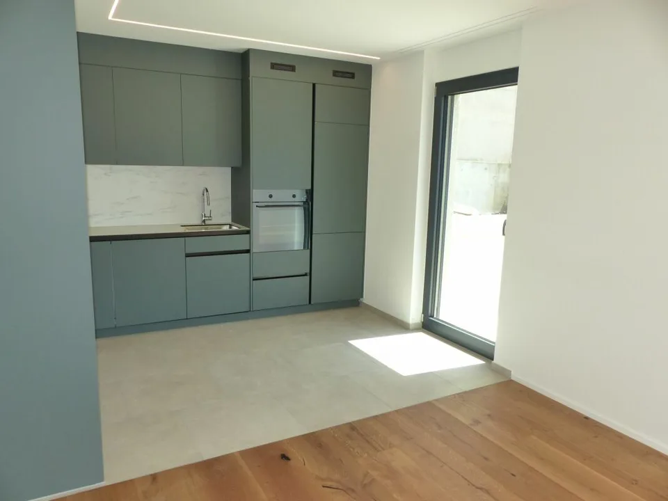 APPARTEMENT ATTRAYANT 5.5 PIÈCES DEFH À LOUER / NEUF