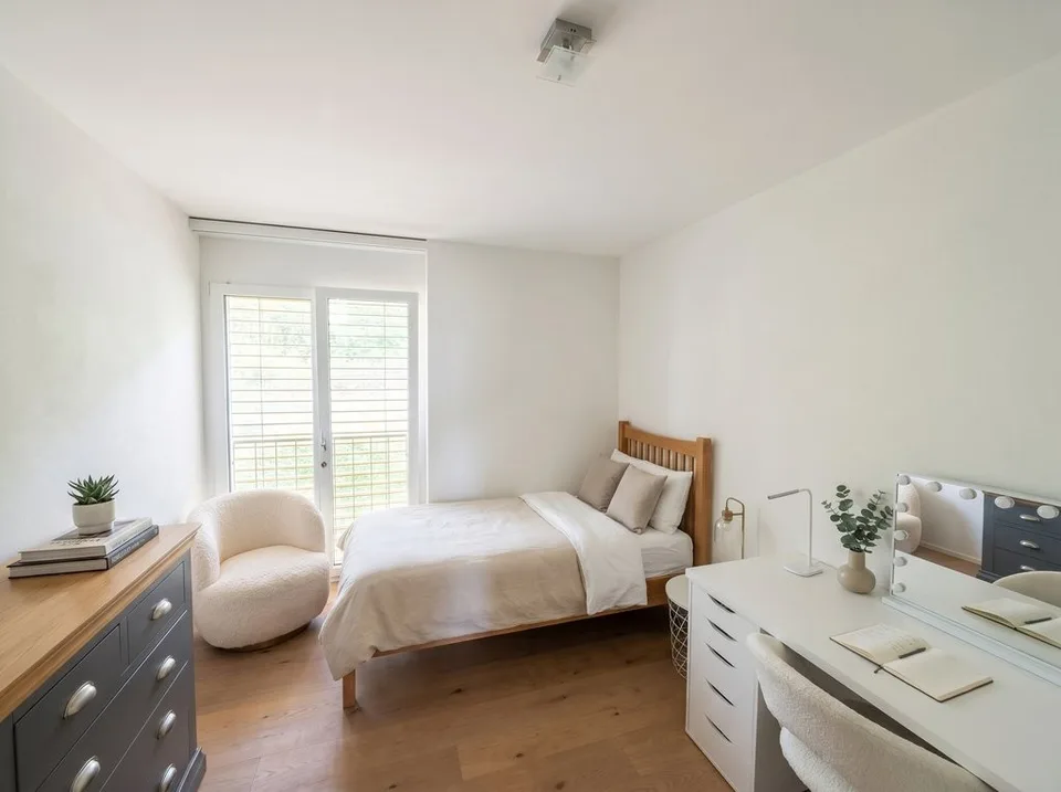 Geräumige 4.5-Zimmer-Wohnung mit Terrasse und atemberaubendem Seeblick