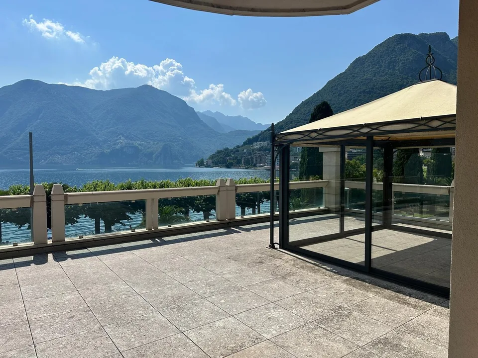 Appartement de haut standing à louer, front de lac de Lugano au 3ème étage