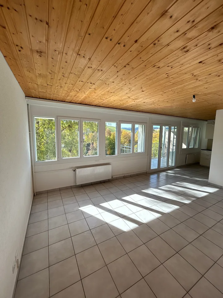 Charmant appartement de 3.5 pièces avec balcon au Locle