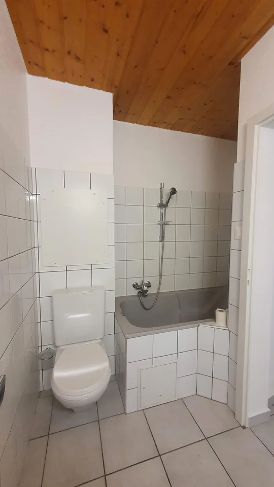 Delizioso appartamento di 3,5 locali con balcone a Le Locle – foto 8 di 11