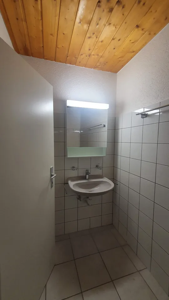 Delizioso appartamento di 3,5 locali con balcone a Le Locle – foto 7 di 11