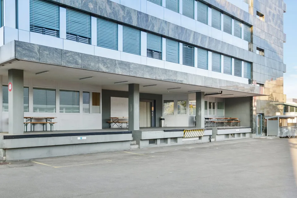 Spazi aziendali moderni vicino alla stazione di Glattbrugg – foto 11 di 13