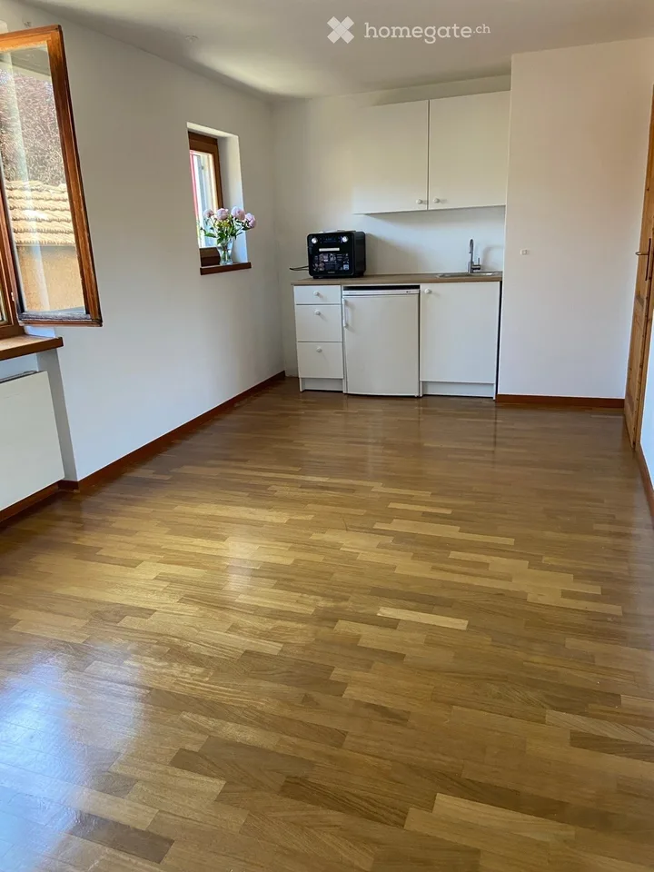 Vermiete 2 Zimmer in ruhigem Einfamilienhaus