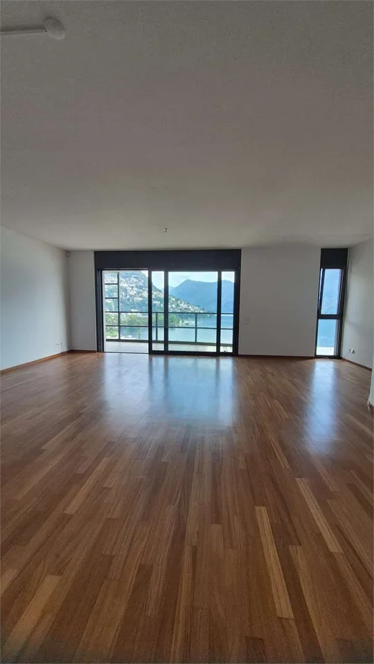 Prestigioso appartamento con vista lago – Foto 6 von 13