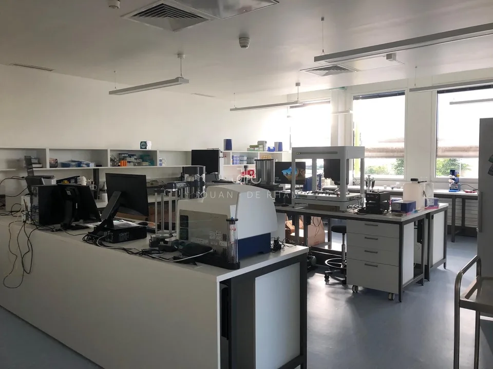 Plan-les-Ouates | Biologische Labore und vollständig eingerichtete Büros - 526 m²