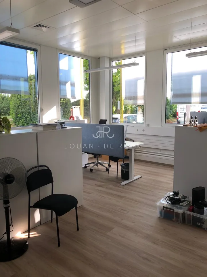 Plan-les-Ouates | Biologische Labore und vollständig eingerichtete Büros - 526 m²