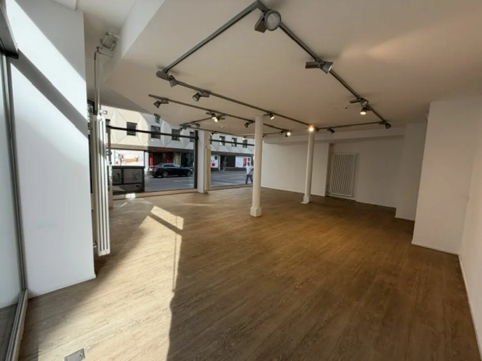 Retail space on the ground floor southwest corner