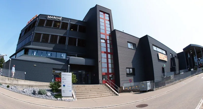 Grosszügige Bürofläche an sehr guter Lage in Dietlikon