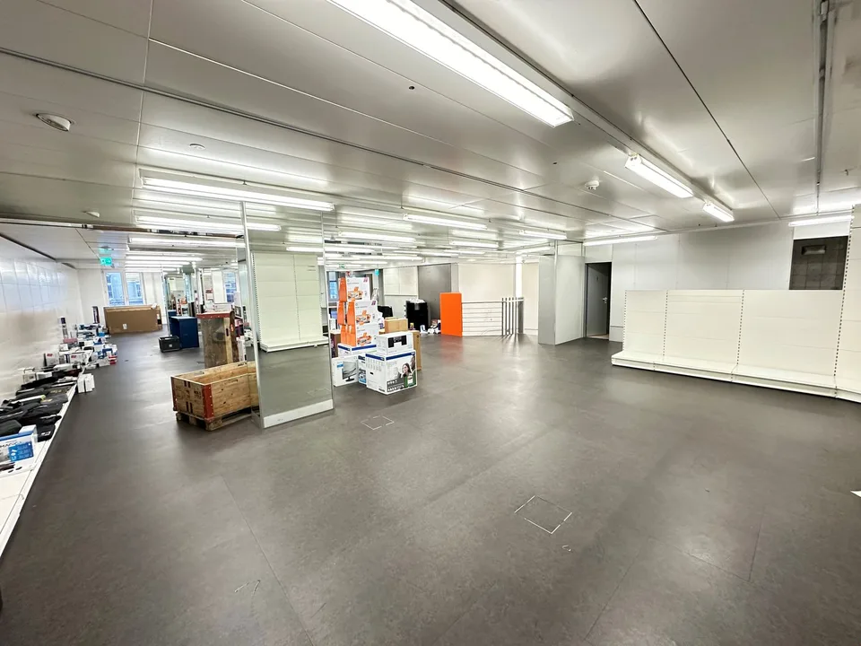 318m2 Gewerbeflächen zu vermieten