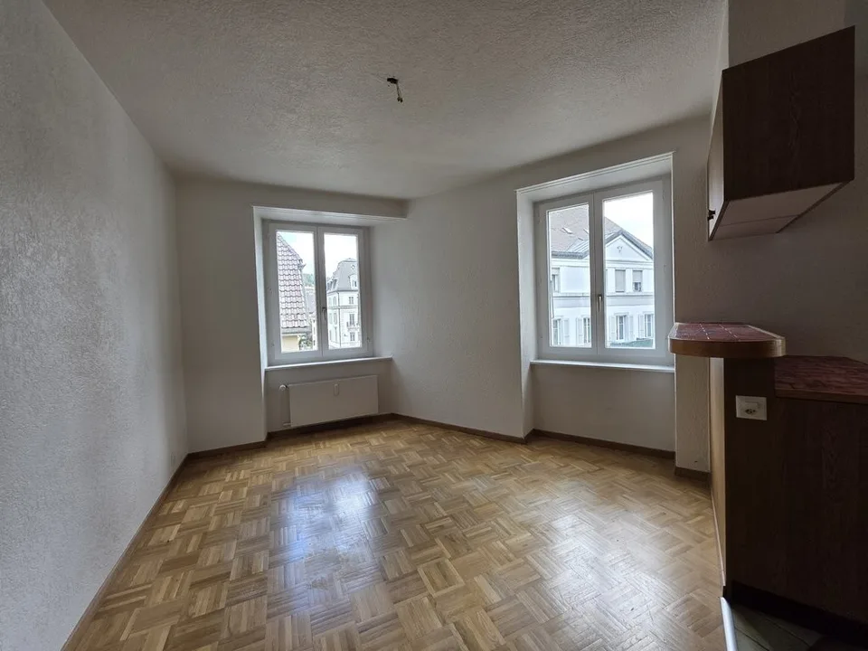 Geräumige 4,5-Zimmer-Wohnung mit 92 m2, Kamin und Charme