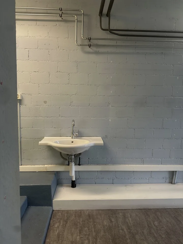 Spazio commerciale polivalente / ufficio di circa 22 m² a Kriens