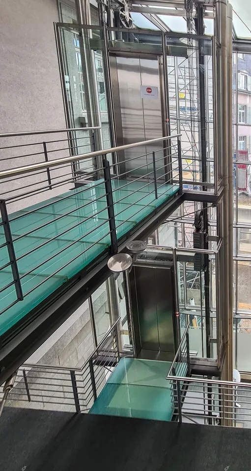 Spazi commerciali e uffici moderni in posizione centrale a Biel