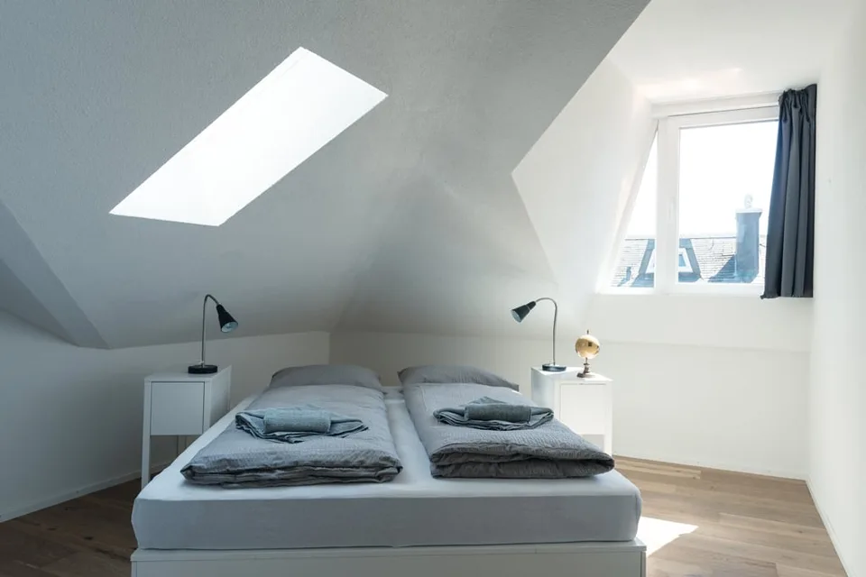 Helle 3 Zimmer Dachwohnung mit Aussicht in Zürich Wiedikon – foto 14 di 26