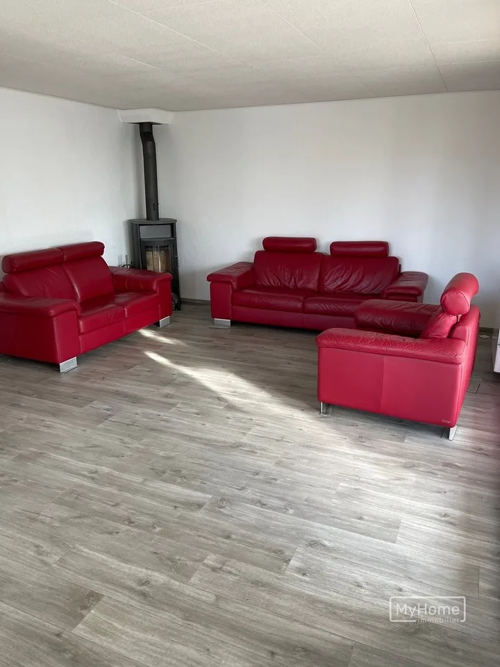 Geräumige 6.5-Zimmer-Villa mit großem privatem Garten – Foto 7 von 12