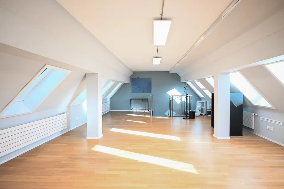 Duplex Office Loft near Enge Train Station – photo 10 of 13