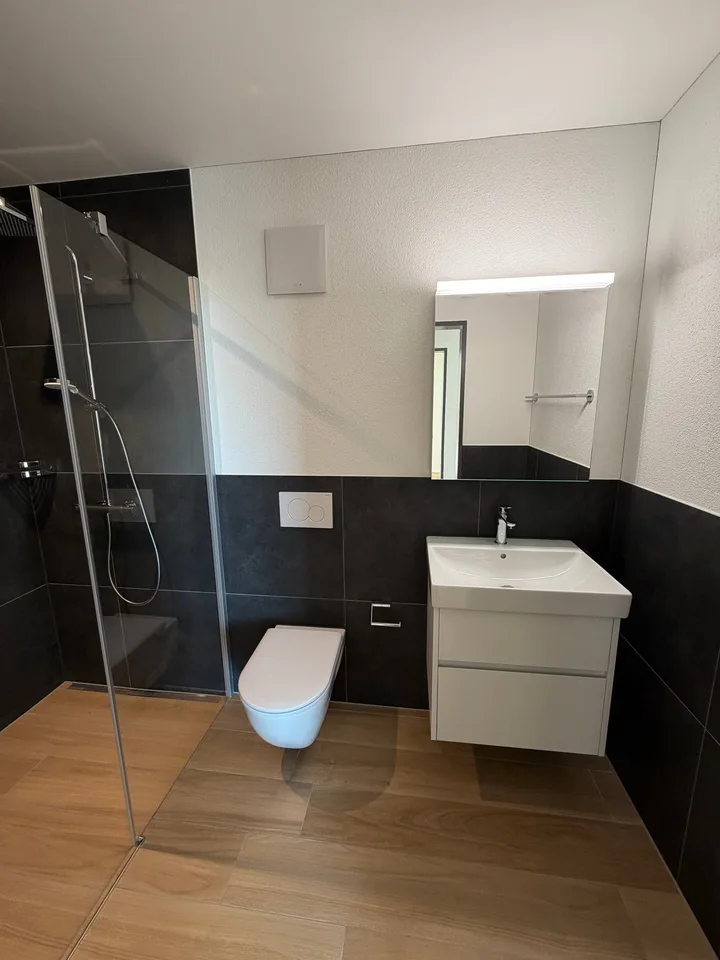 Appartamento di costruzione moderna di 3,5 locali al piano terra 110 m² di comfort abitativo