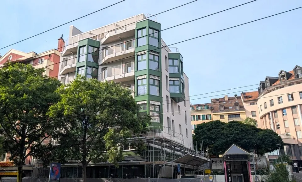 Bel appartement de 2.5 pièces dans un immeuble entièrement rénové
