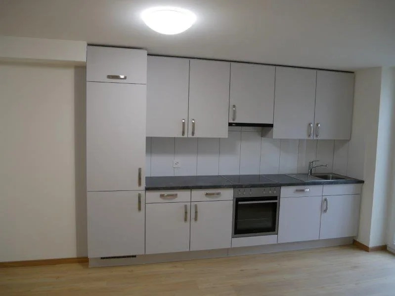Appartamento di 2 camere luminoso con balcone su Feldbergstrasse a Basilea