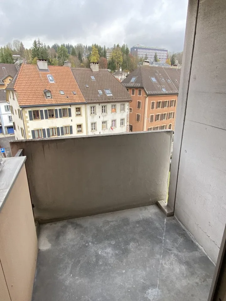 Wunderschöne 2-Zimmer-Wohnung mit Balkon in Le Locle – Foto 8 von 8