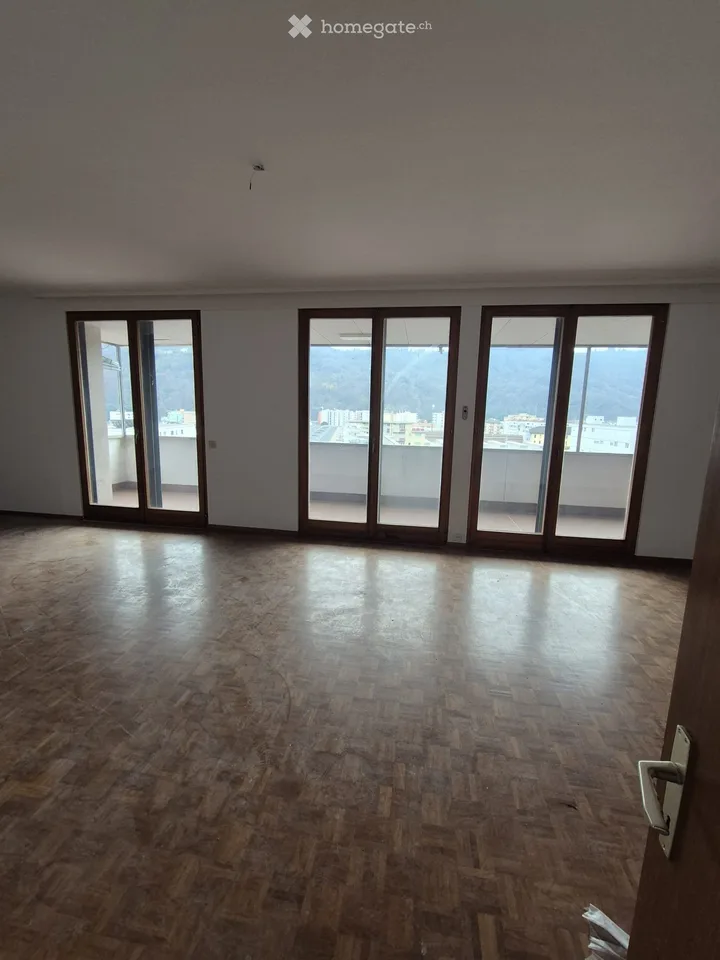 Geräumige 7-Zimmer-Wohnung