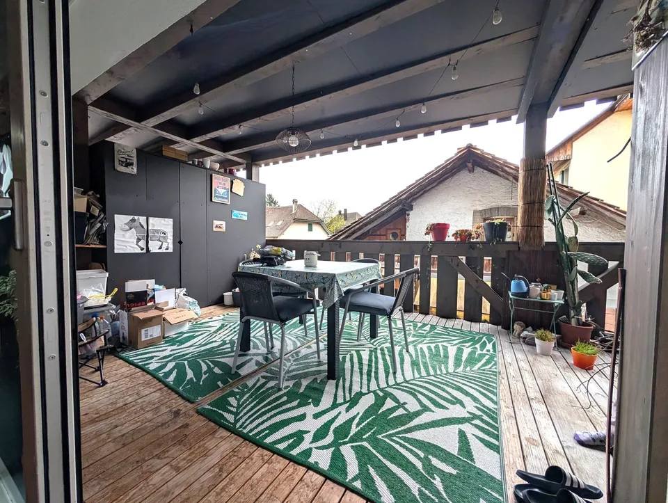 Appartement moderne 3.5 pièces avec balcon à Erlach
