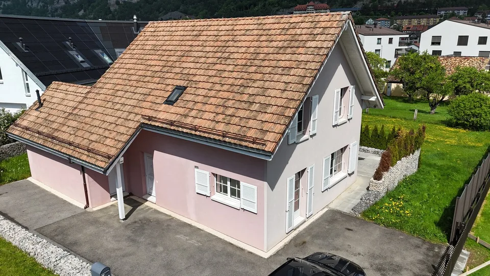 Incantevole casa individuale di 5 locali a Vallorbe