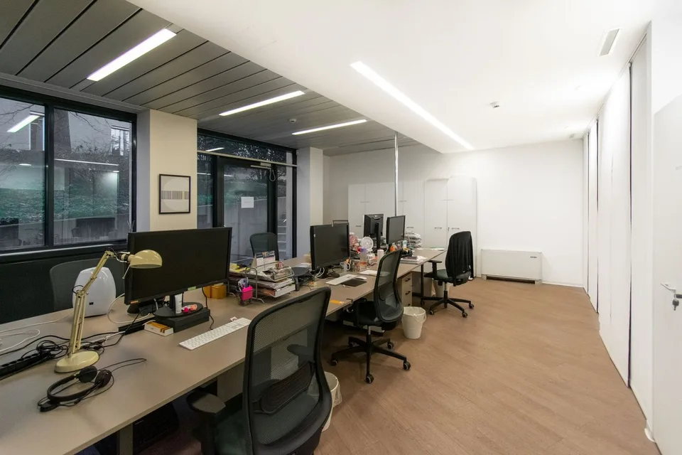 Bureau moderne dans un emplacement stratégique à Lugano