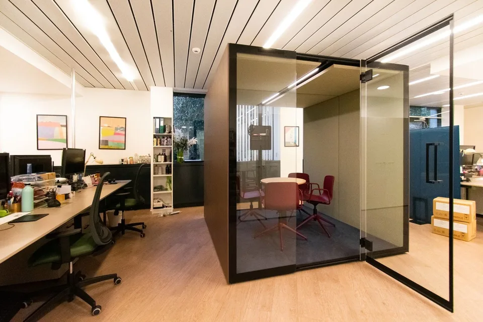 Modernes Büro in strategischer Lage in Lugano – Foto 8 von 9