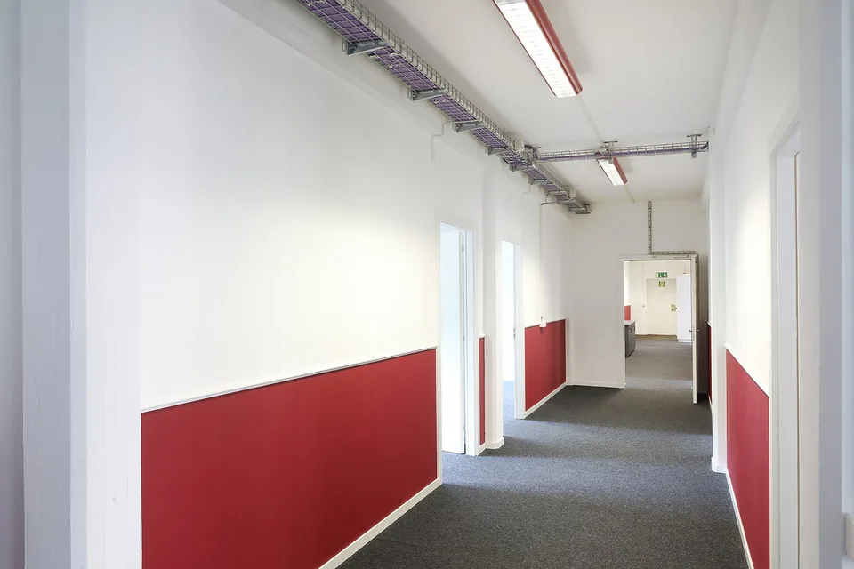 Spazio ufficio pronto per l'occupazione con struttura di stanza esistente in The Valley