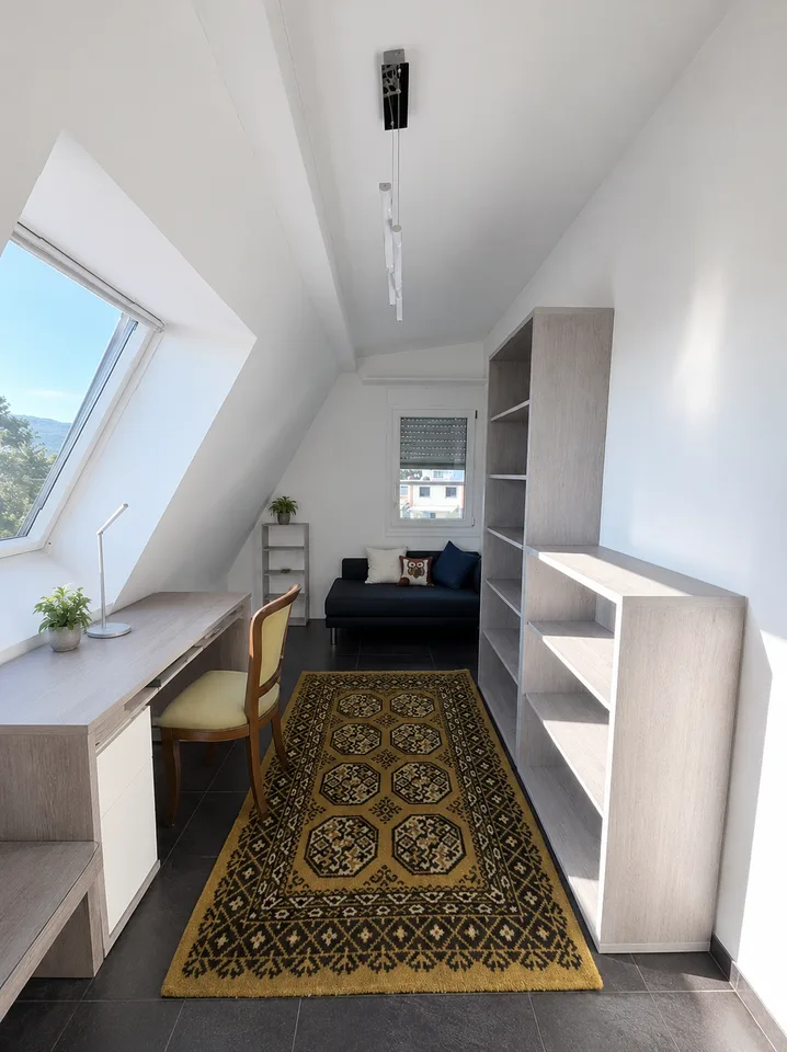 Helle 3.5-Zimmer-Dachwohnung an der Hauptstrasse in Reinach