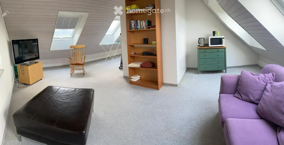 Zimmer zu vermieten. Bade und Wohnzimmer sind inklusive